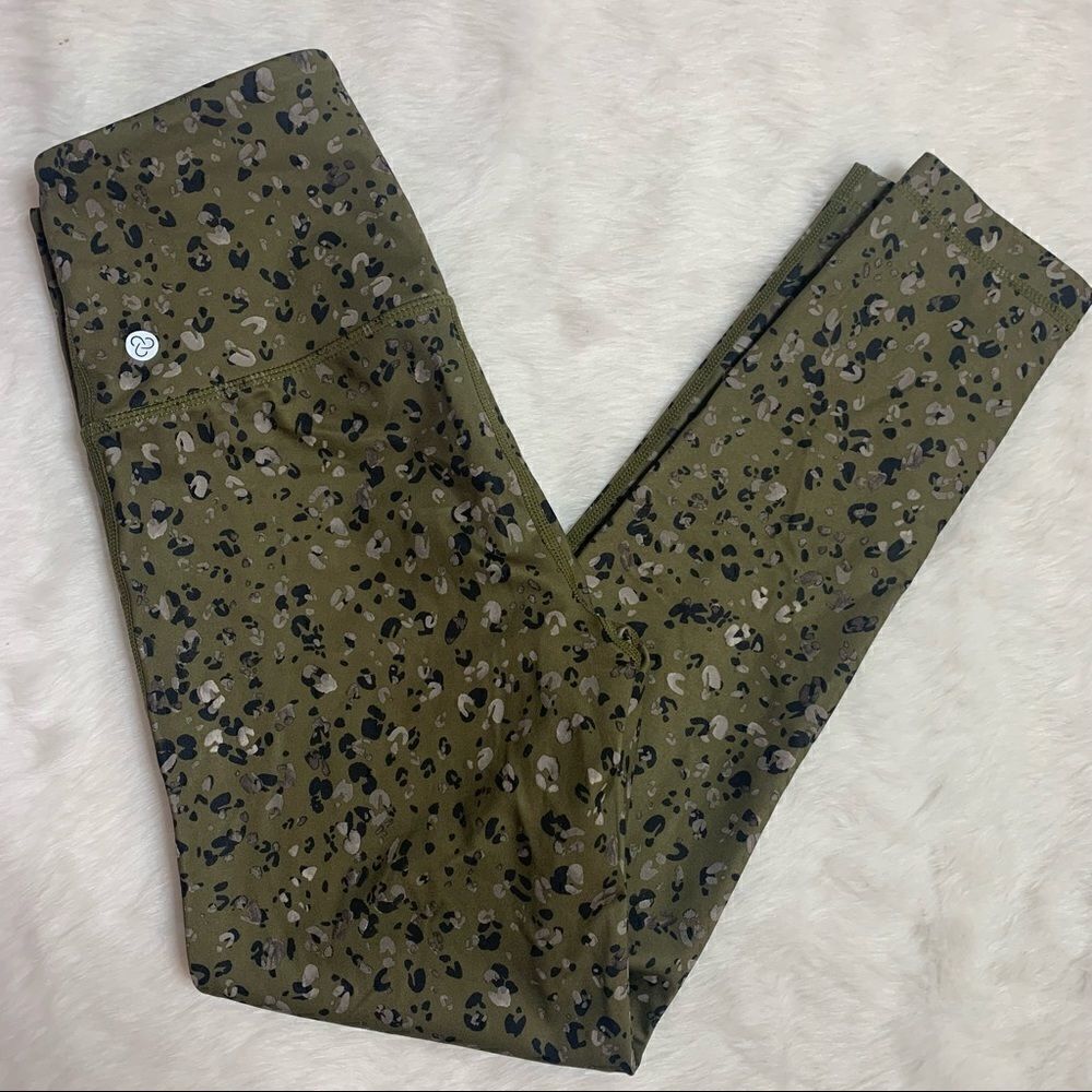 Zella Ultra High Waist Ankle Leggings Green Cheetah Print Womens Size Small